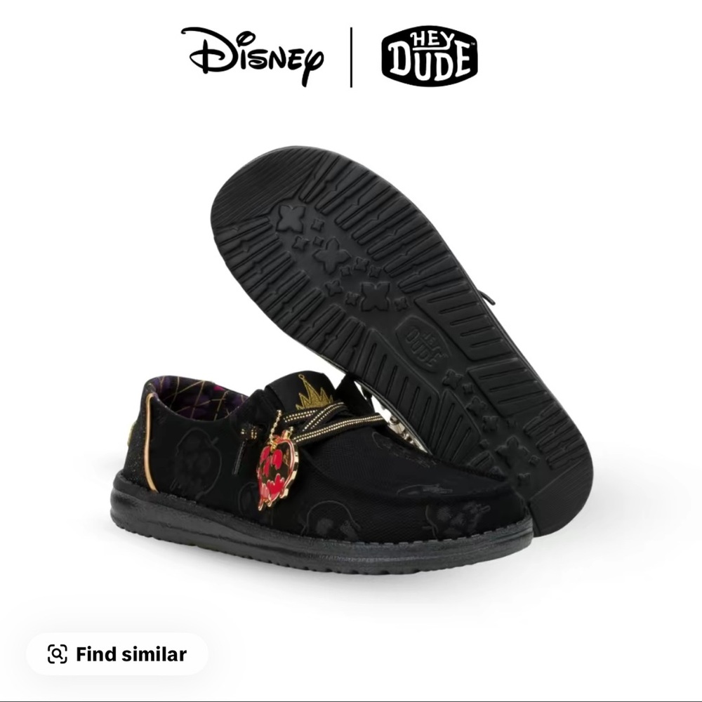 Disney Villains  Hey Dude Black Shoes Size 9
